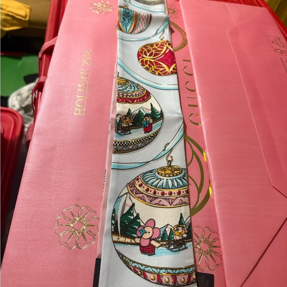 Louis Vuitton Rare Xmas Vivienne Bandeau New With Box Authentic Limited Edition - Picture 3 of 16